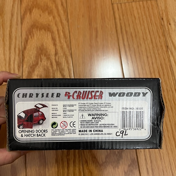 Bundle: Vintage 5 Chrysler PT Cruiser Diecast Model Toy Cars - Picture 7 of 9